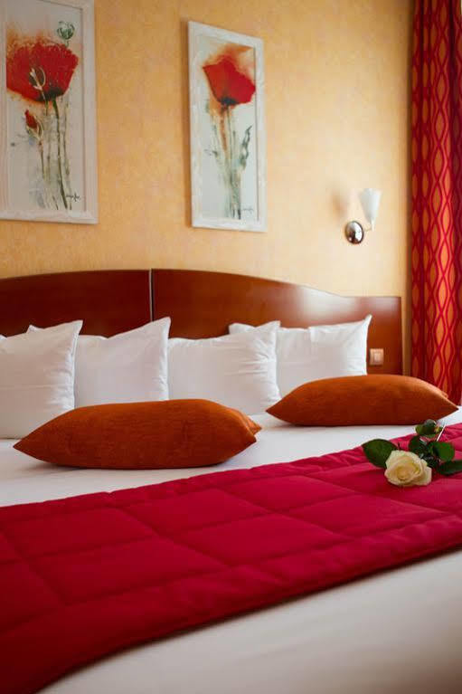 Hotel De Champagne Angers Exterior foto